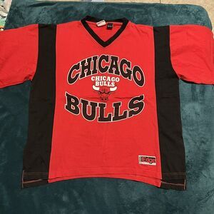 PRO EDGE Chicago Bulls Basketball Striped T‎ Shirt 90s XL (Rare Vintage)
